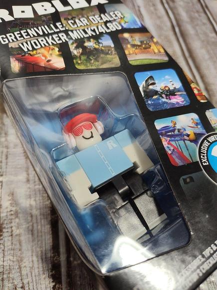 Roblox Deluxe Mystery Pack Series 3 Greenville: Car Dealer Worker With Code NIB - Picture 2 of 6
